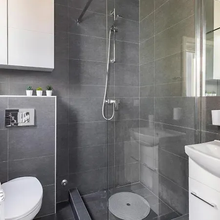 3 Steps From Center Apartment Belgrade